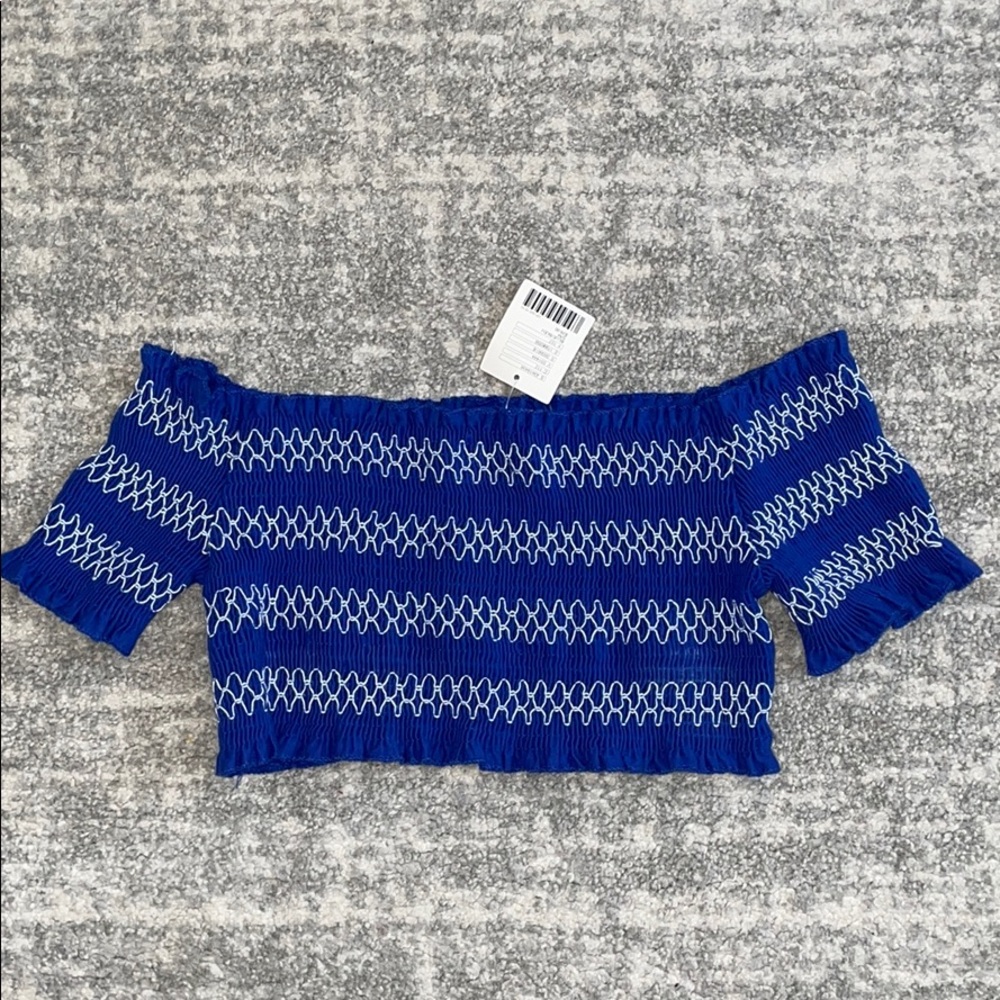 NEW W/ TAGS URBAN OUTFITTERS CROPPED BLUE TOP